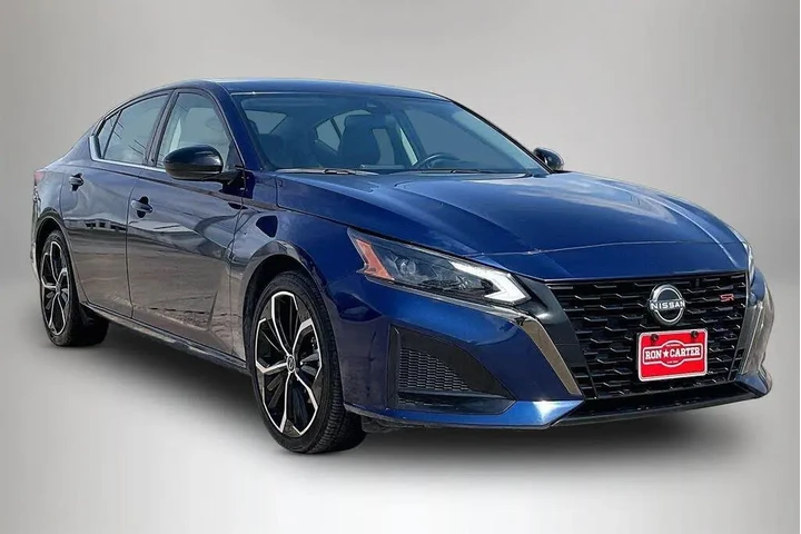 $18999 : Nissan Altima 2024 2.5 SR 4d image 1