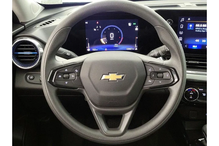 $21998 : Chevrolet Trax 2025 LT 4dr C image 10