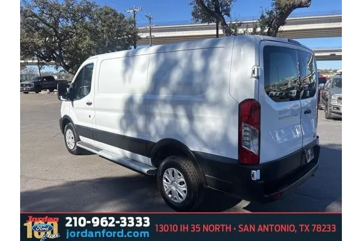 $32475 : Ford Transit 2024 250 3dr SW image 4