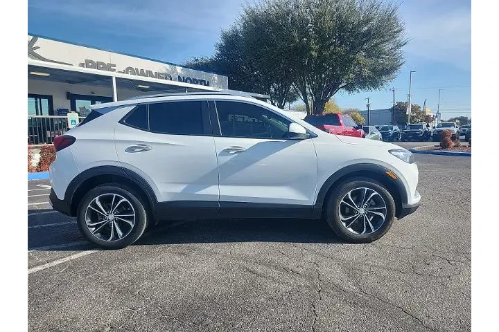 $18597 : Buick Encore GX 2022 AWD Sel image 2