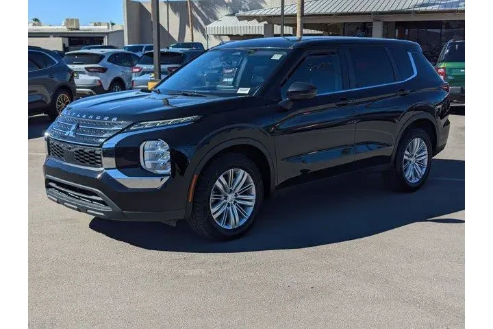 $20999 : Mitsubishi Outlander 2023 ES image 5