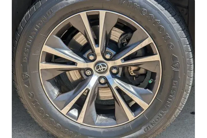 $19499 : Toyota Highlander 2019 LE 4d image 10