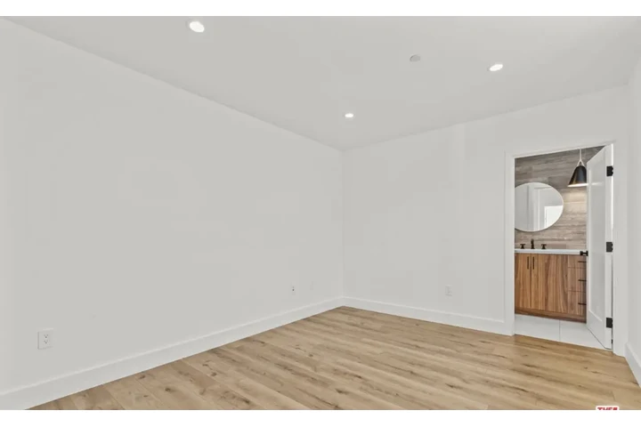 $1200 : 2 habitaciones, 2.5 baños image 3