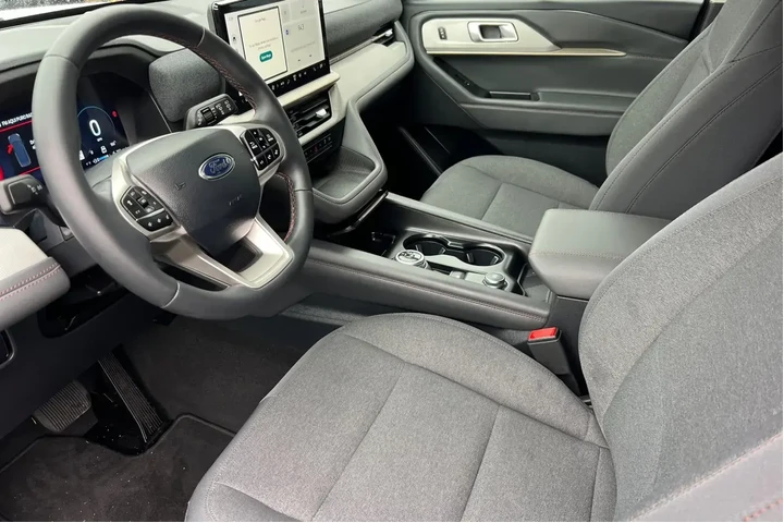 $37990 : Ford Explorer 2025 Active 4d image 10
