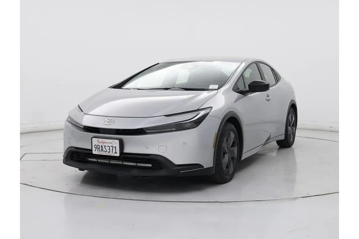 $29998 : Toyota Prius 2024 LE 4dr Hat image 4