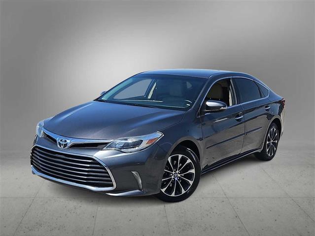 $14490 : Pre-Owned 2016 Toyota Avalon image 1