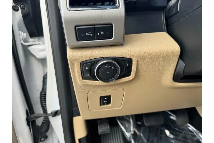 $23900 : Ford F-150 2017 4x4 King Ran image 10