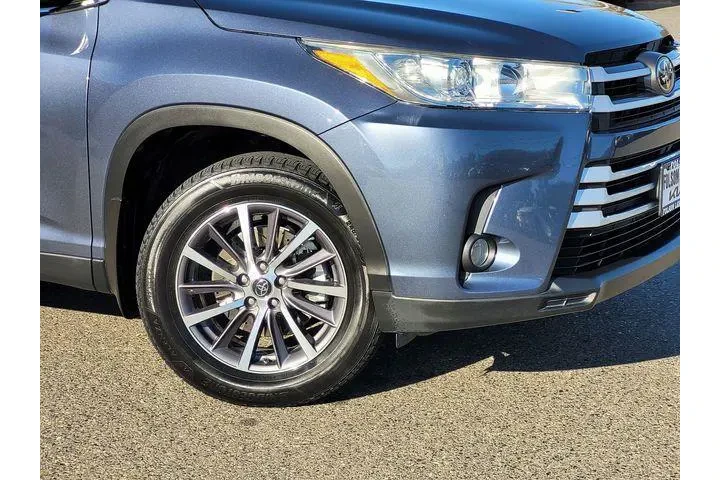 $27232 : Toyota Highlander 2019 AWD S image 6