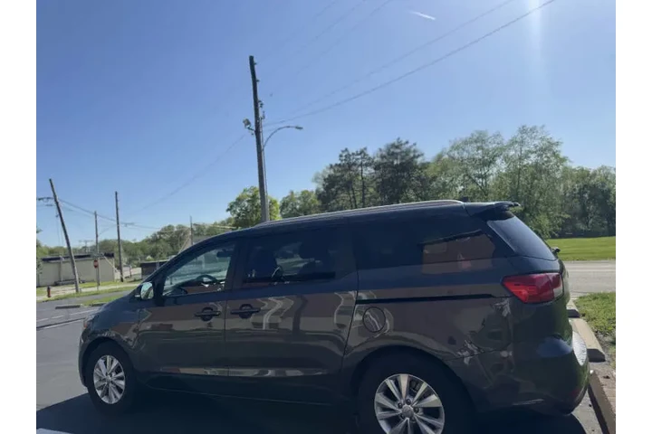 $6999 : 2017 Sedona LX image 8