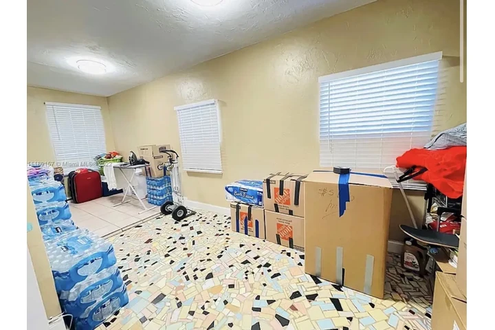 $1500 : Nicely 2 bed 1bath image 1