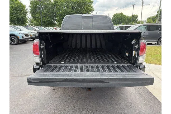 $38918 : Toyota Tacoma 2021 4x4 TRD S image 8