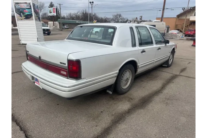 $2990 : 1993 Town Car Cartier image 7