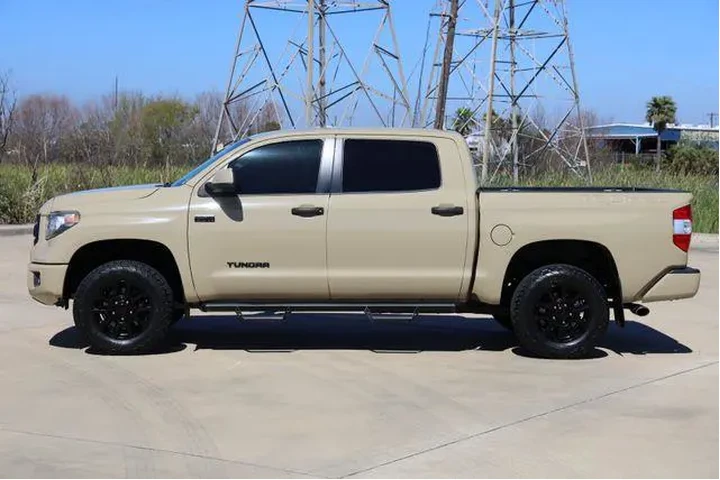 $33136 : Toyota Tundra 2016 4x4 TRD P image 5