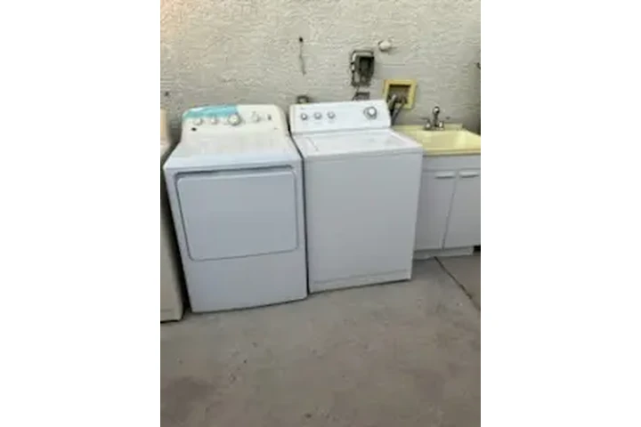 RENTO APARTAMENTO Y CUARTOS👇 image 7