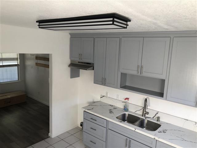 $2400 : Fully Remodeled Unit image 3