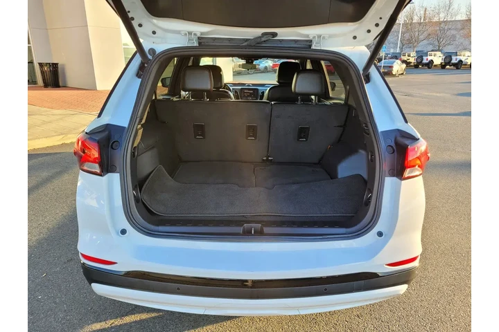 $24824 : Chevrolet Equinox 2024 RS 4d image 10