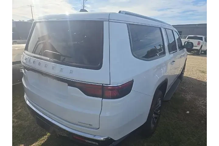 $39344 : Jeep Wagoneer L 2024 4x2 Ser image 3