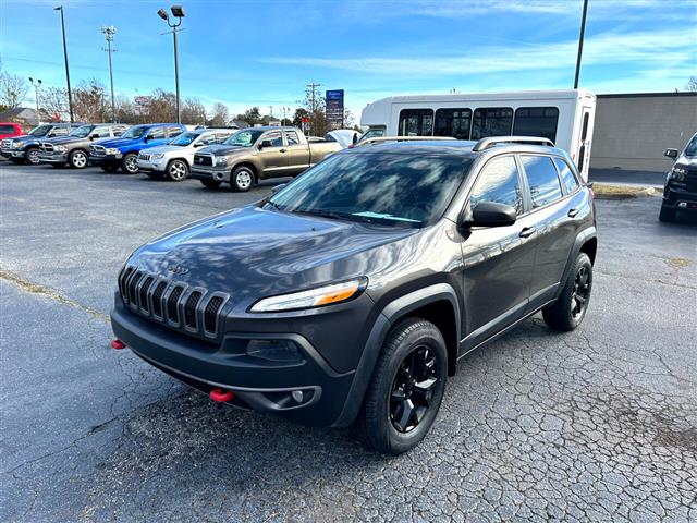 2015 Cherokee Trailhawk 4WD image 5