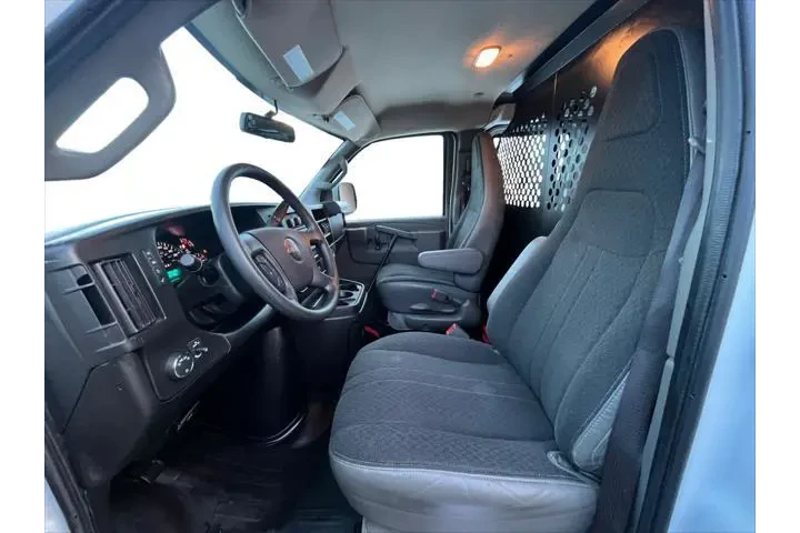 $27060 : GMC Savana 2023 2500 3dr Car image 10