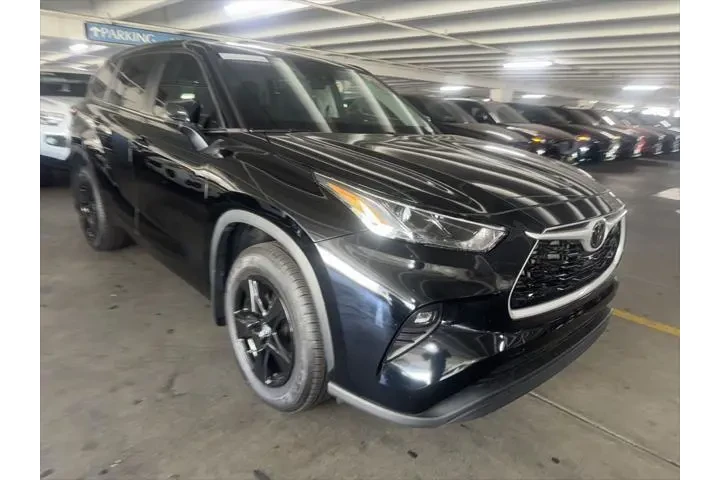 $34997 : Toyota Highlander 2023 AWD L image 2