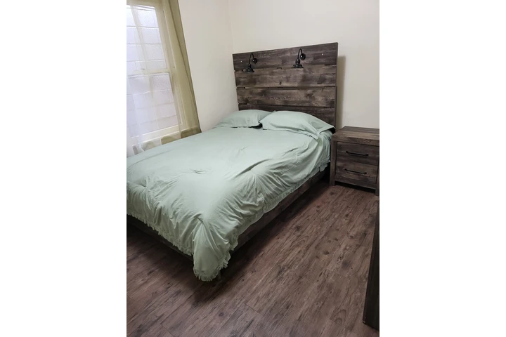 $1100 : SE RENTA HABITACION image 2