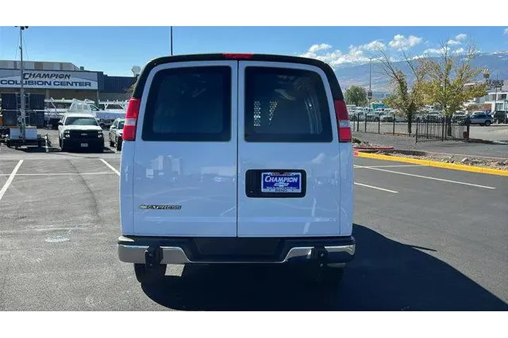 $31984 : Chevrolet Express 2023 2500 image 6