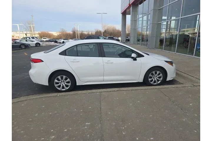 $18991 : Toyota Corolla 2023 LE 4dr S image 8
