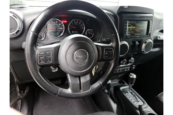 $17998 : Jeep Wrangler 2015 4x4 Sahar image 10