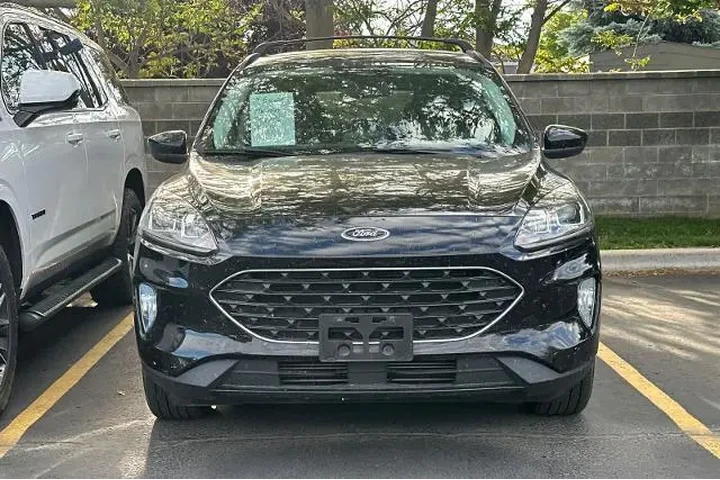 $24995 : Ford Escape 2022 AWD SEL 4dr image 2