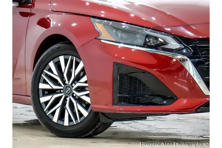 $21995 : Nissan Altima 2023 2.5 SV 4d image 3