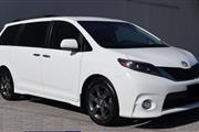 $14000 : 2016 Toyota Sienna SE Minivan thumbnail