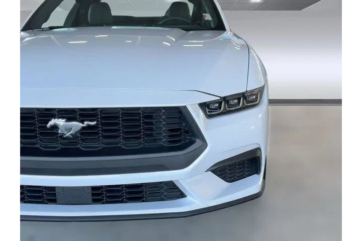 $29999 : Ford Mustang 2024 EcoBoost 2 image 10