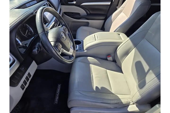$20991 : Toyota Highlander 2015 AWD X image 9