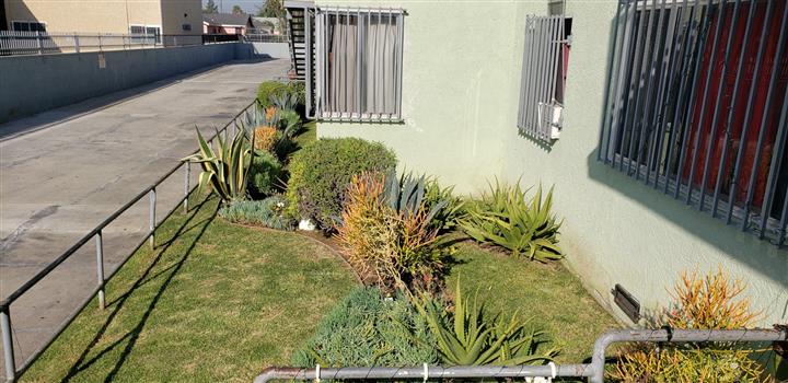 $2675 : Apt 3 rec/1 bano-Compton image 2