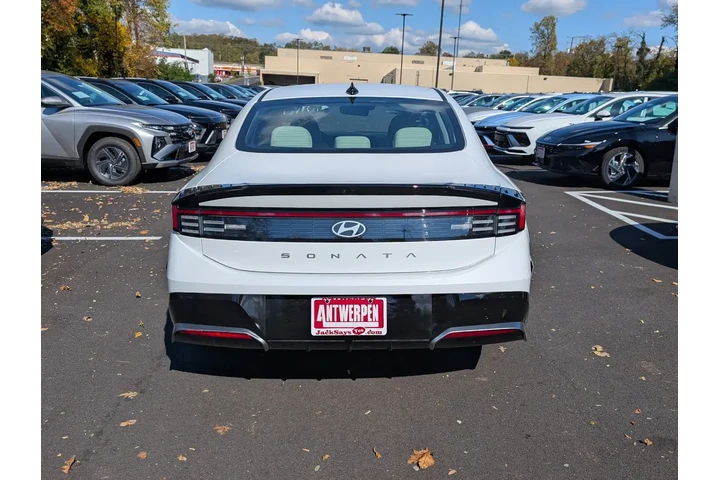 $28344 : Hyundai SONATA 2026 SEL Spor image 3