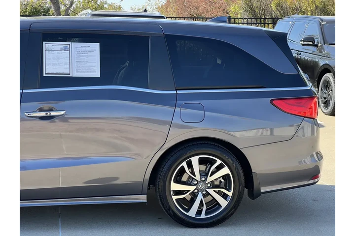 $37794 : Honda Odyssey 2024 Touring 4 image 6