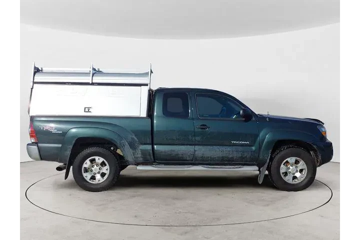 $18561 : Toyota Tacoma 2010 4x4 V6 4d image 5