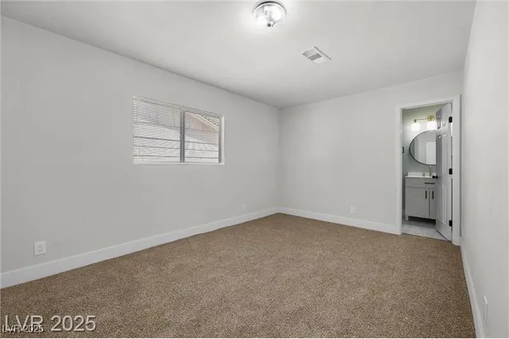 $1500 : ESPACIOSO CUARTO CON BANO image 6