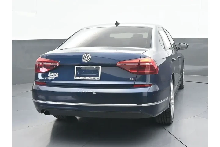 $13935 : Volkswagen Passat 2019 Wolfs image 5