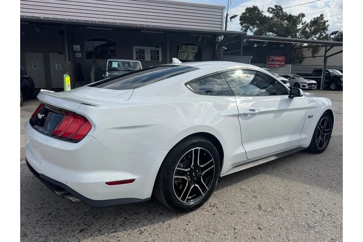 2022 Mustang GT Premium Coupe image 2