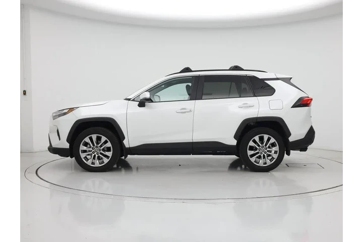 $31998 : Toyota RAV4 2023 XLE Premium image 3