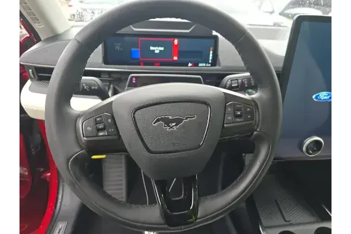 $31950 : Ford Mustang Mach-E 2022 AWD image 10