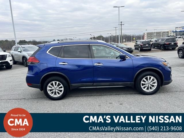 $16500 : PRE-OWNED 2017 NISSAN ROGUE SV image 4
