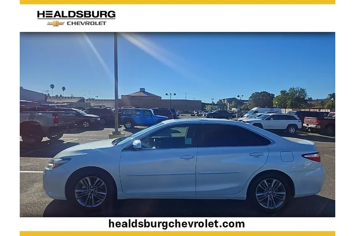 $13663 : Toyota Camry 2015 SE 4dr Sed image 2