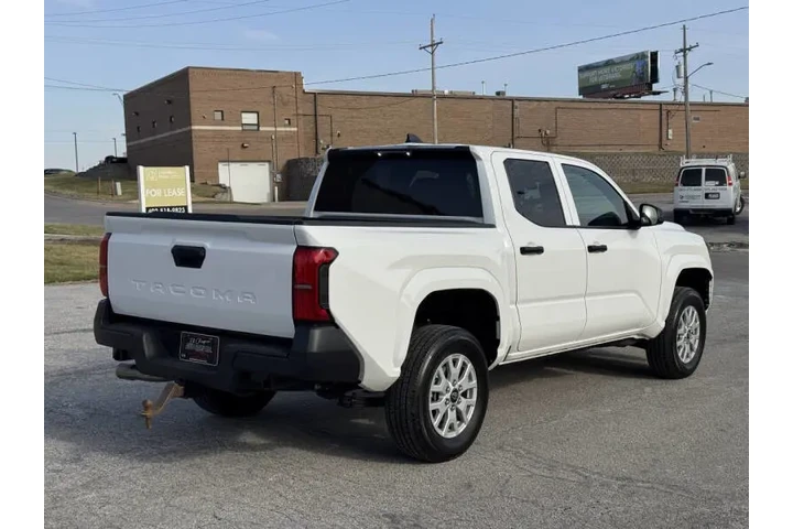 $32750 : 2025 Tacoma SR image 5