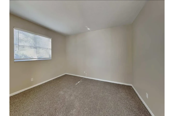 $1559 : Single family home image 1