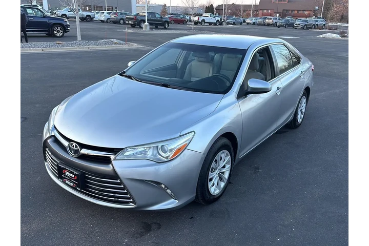 $10000 : 2015 Camry LE image 7