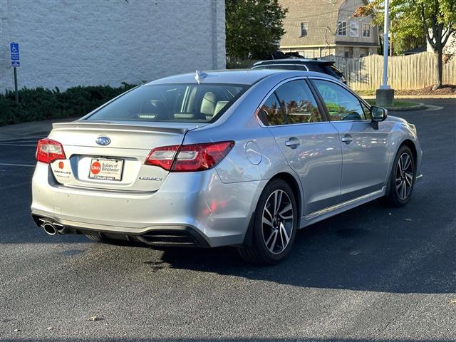 $13974 : PRE-OWNED 2018 SUBARU LEGACY image 2