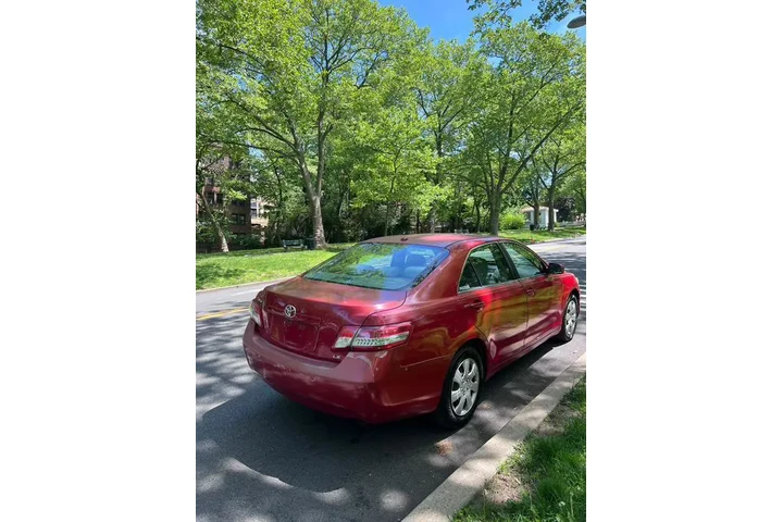 $7495 : Used 2010 Camry 4dr Sdn I4 Au image 7