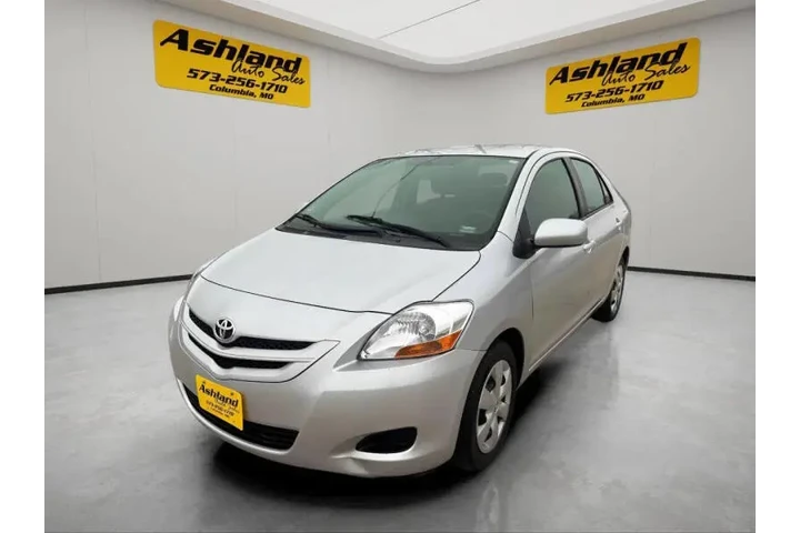 $4900 : 2007 Yaris image 1